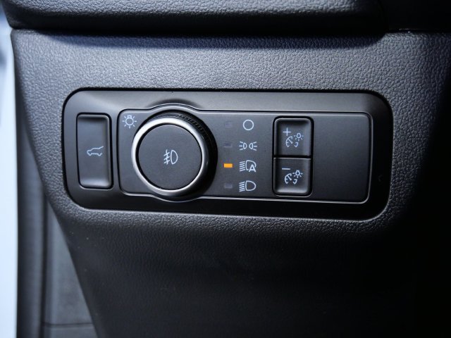 Certified 2025 Ford Escape Platinum AWD/4WD image 24