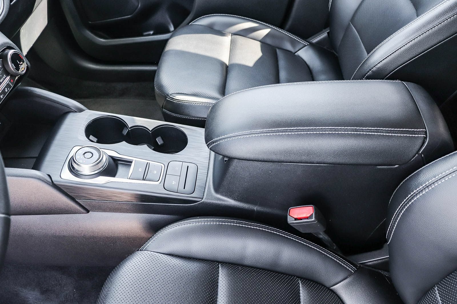 Certified 2022 Ford Escape SEL FWD image 19