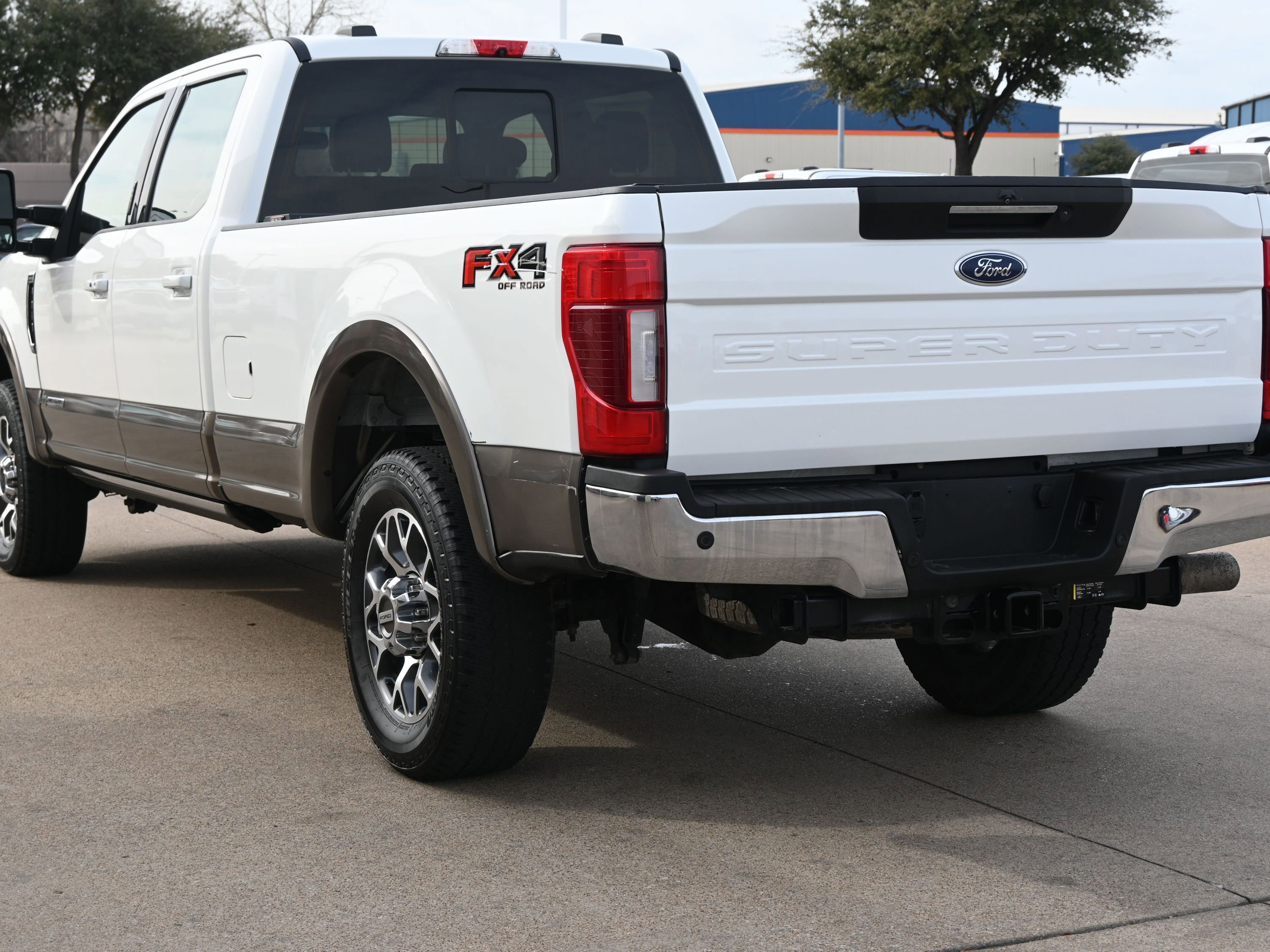 Certified 2022 Ford F350 Lariat w/ Lariat Ultimate Package image 3