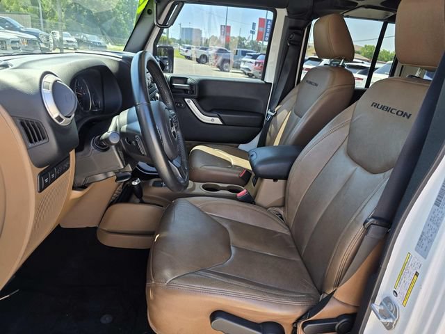 Used 2017 Jeep Wrangler Unlimited Rubicon w/ Connectivity Group AWD/4WD image 12