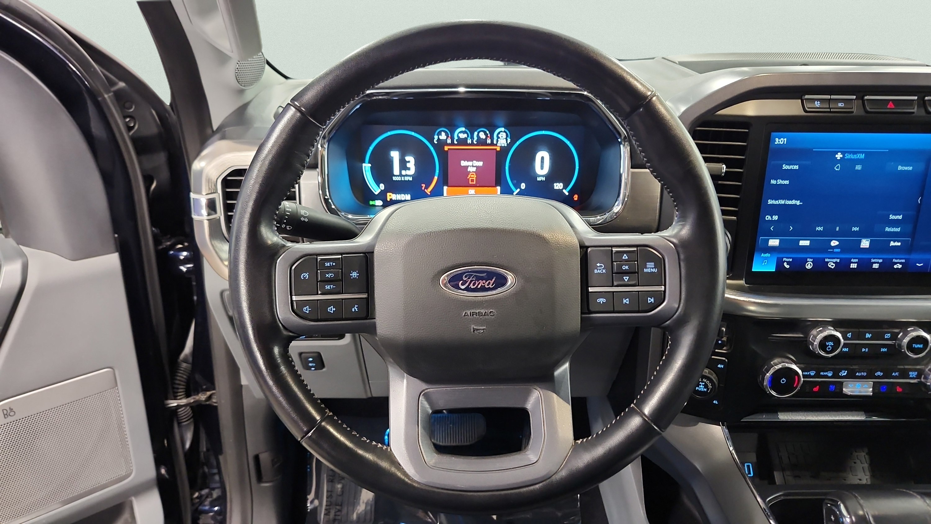 Certified 2023 Ford F150 Lariat w/ Trailer Tow Package AWD/4WD image 19