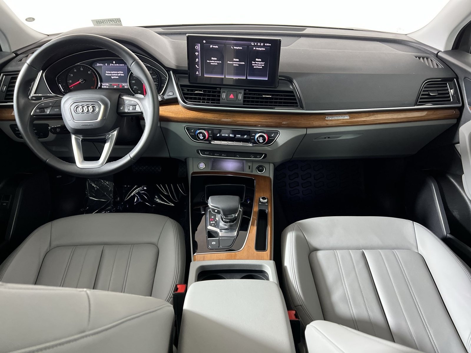 Used 2023 Audi Q5 2.0T Premium w/ Convenience Package AWD/4WD image 22