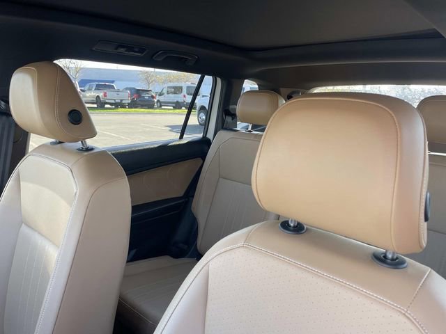 Used 2023 Volkswagen Tiguan SE R-Line image 21