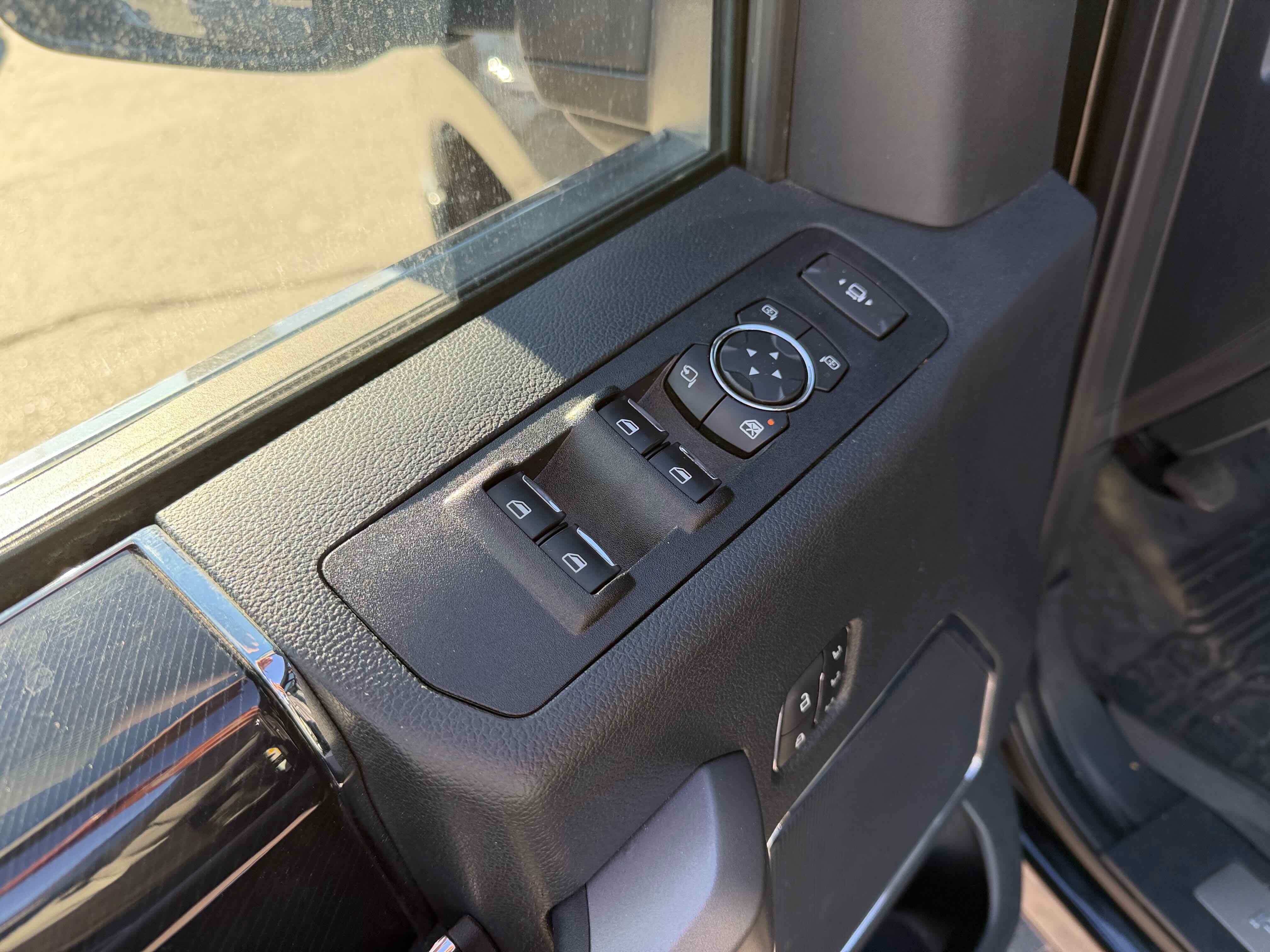 Certified 2022 Ford F350 Platinum image 18