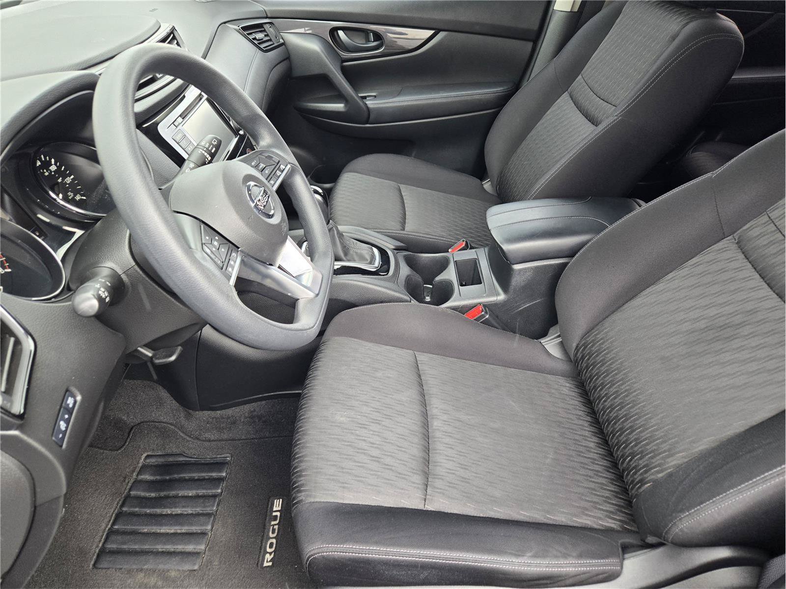 Used 2020 Nissan Rogue S FWD image 11