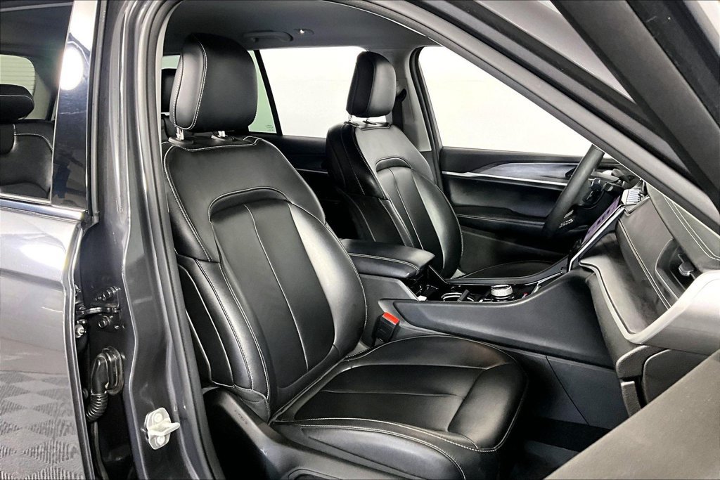 Used 2023 Jeep Grand Cherokee Limited RWD image 7