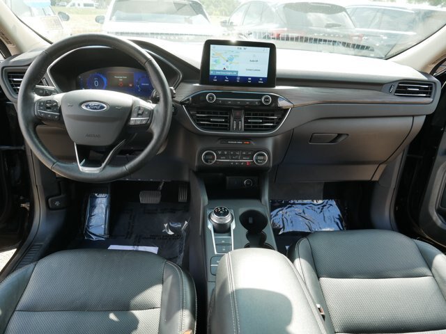 Certified 2020 Ford Escape Titanium AWD/4WD image 21