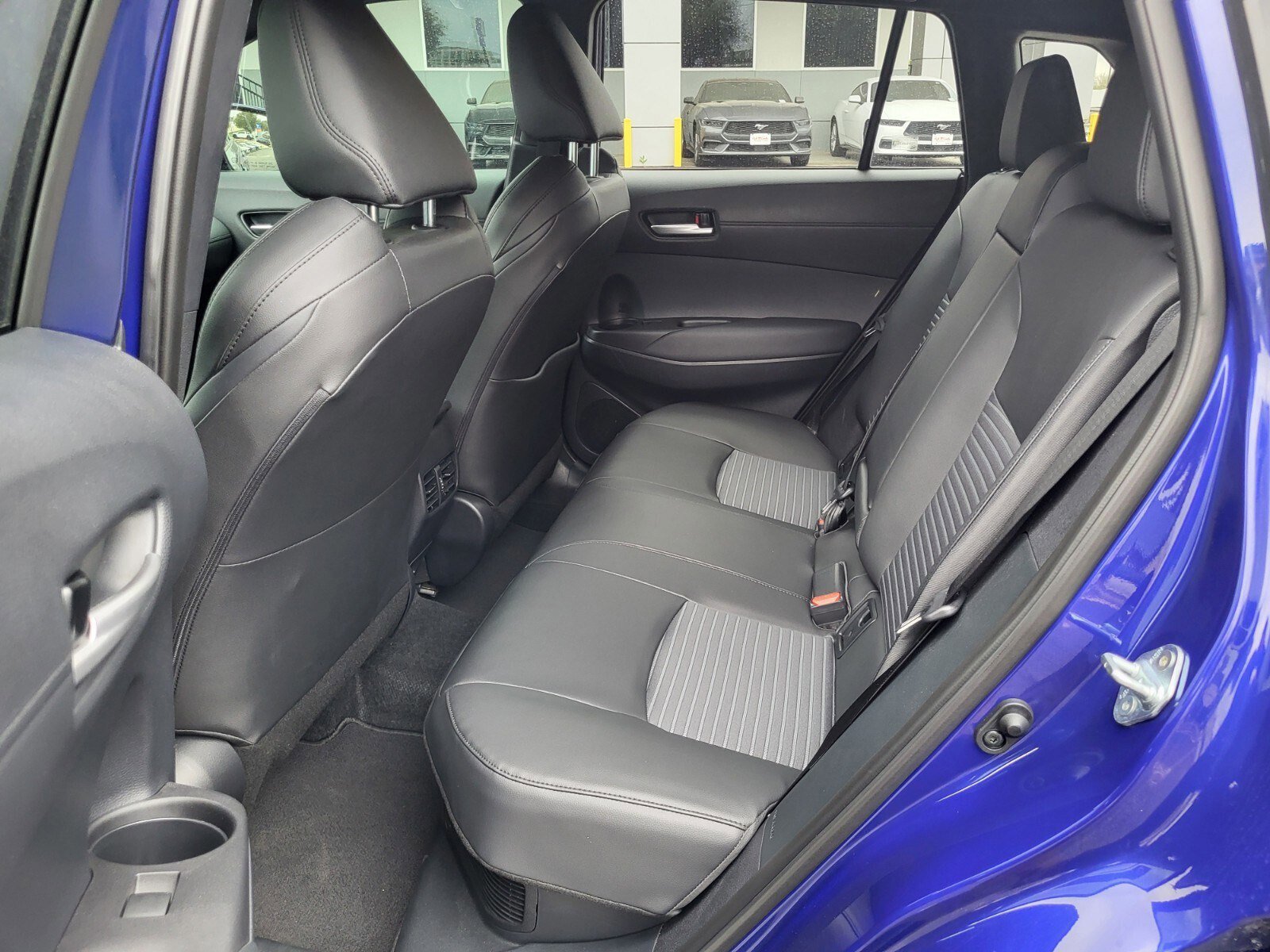 Used 2024 Toyota Corolla Cross AWD Hybrid w/ Convenience Package image 16