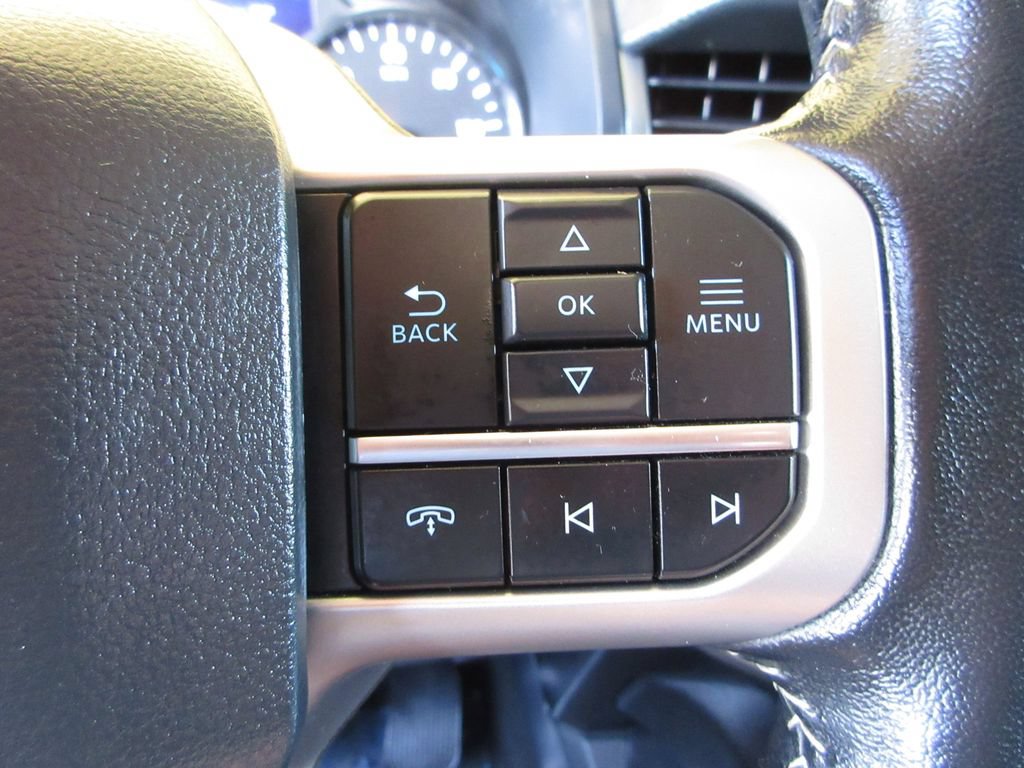 Certified 2024 Ford Expedition XLT RWD image 17