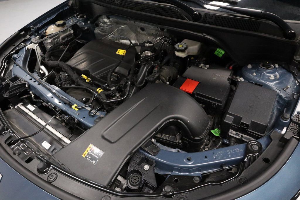 Used 2025 Buick Envista Sport Touring image 13