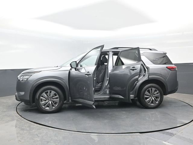 Used 2025 Nissan Pathfinder SV AWD/4WD image 27