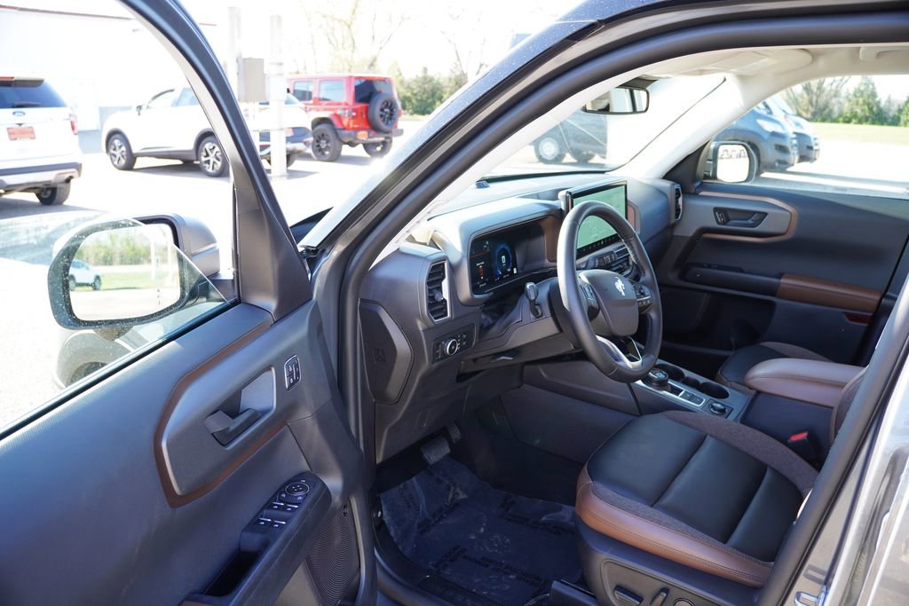 Certified 2025 Ford Bronco Sport Outer Banks w/ Outer Banks Tech Package+ AWD/4WD image 15