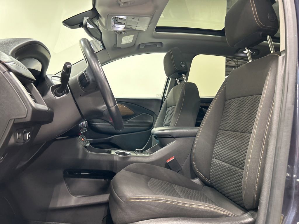 Used 2018 GMC Terrain SLE w/ Driver Convenience Package FWD image 11