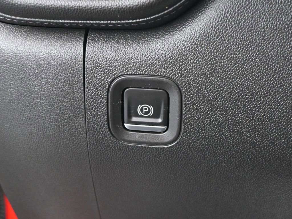 Used 2022 GMC Sierra 1500 Elevation image 12