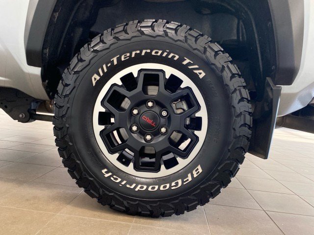 Used 2024 Toyota Tacoma TRD Off-Road w/ TRD Off Road Upgrade Package AWD/4WD image 25