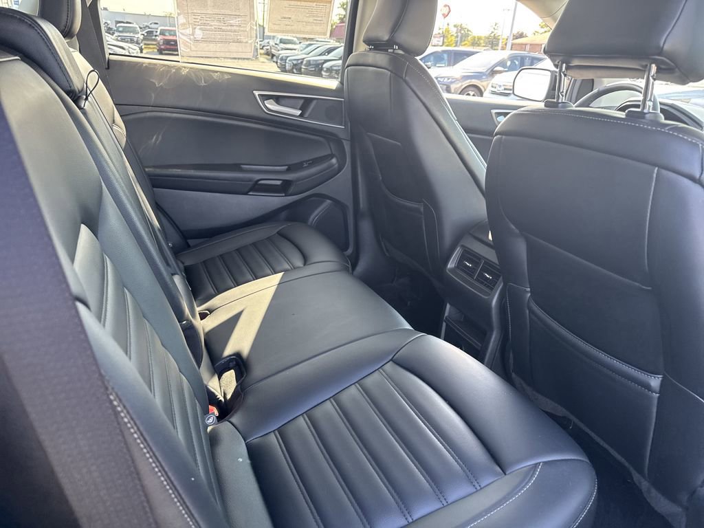 Certified 2024 Ford Edge SEL image 16