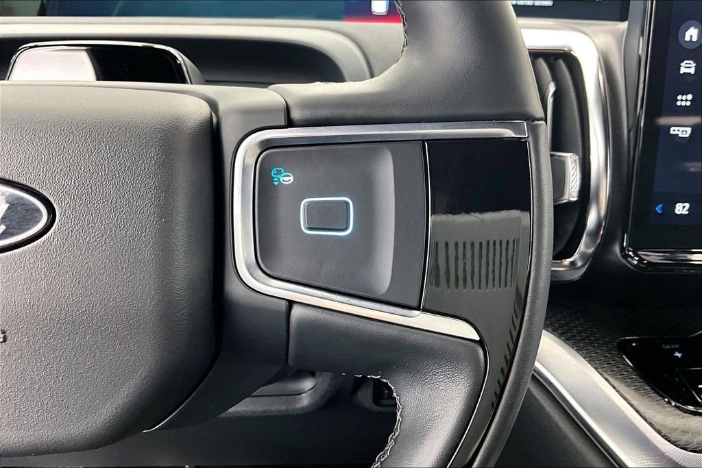 Certified 2025 Ford Expedition Platinum w/ Stealth Performance Package image 19