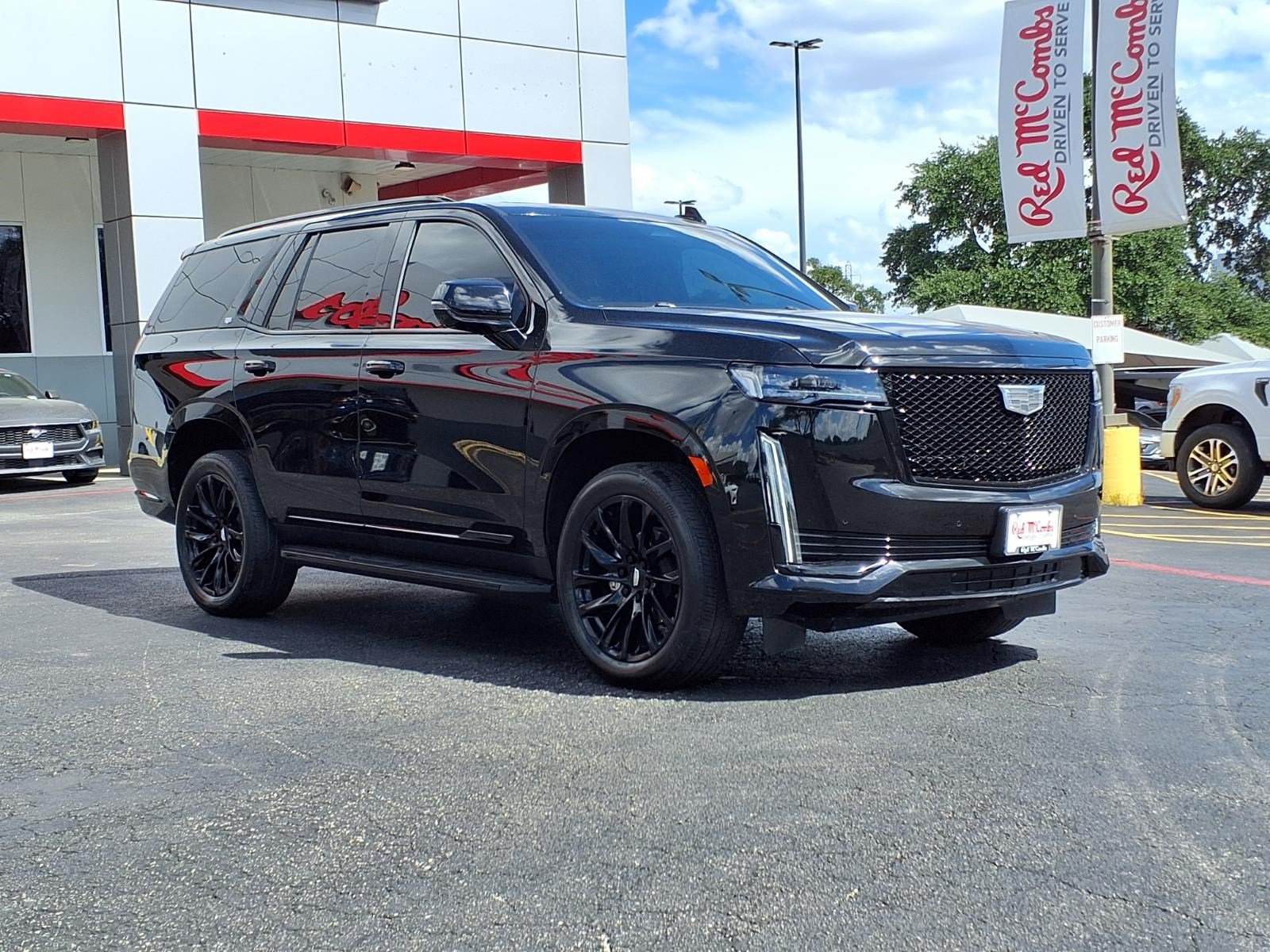 Used 2022 Cadillac Escalade Sport w/ LPO, ONYX Package RWD image 4