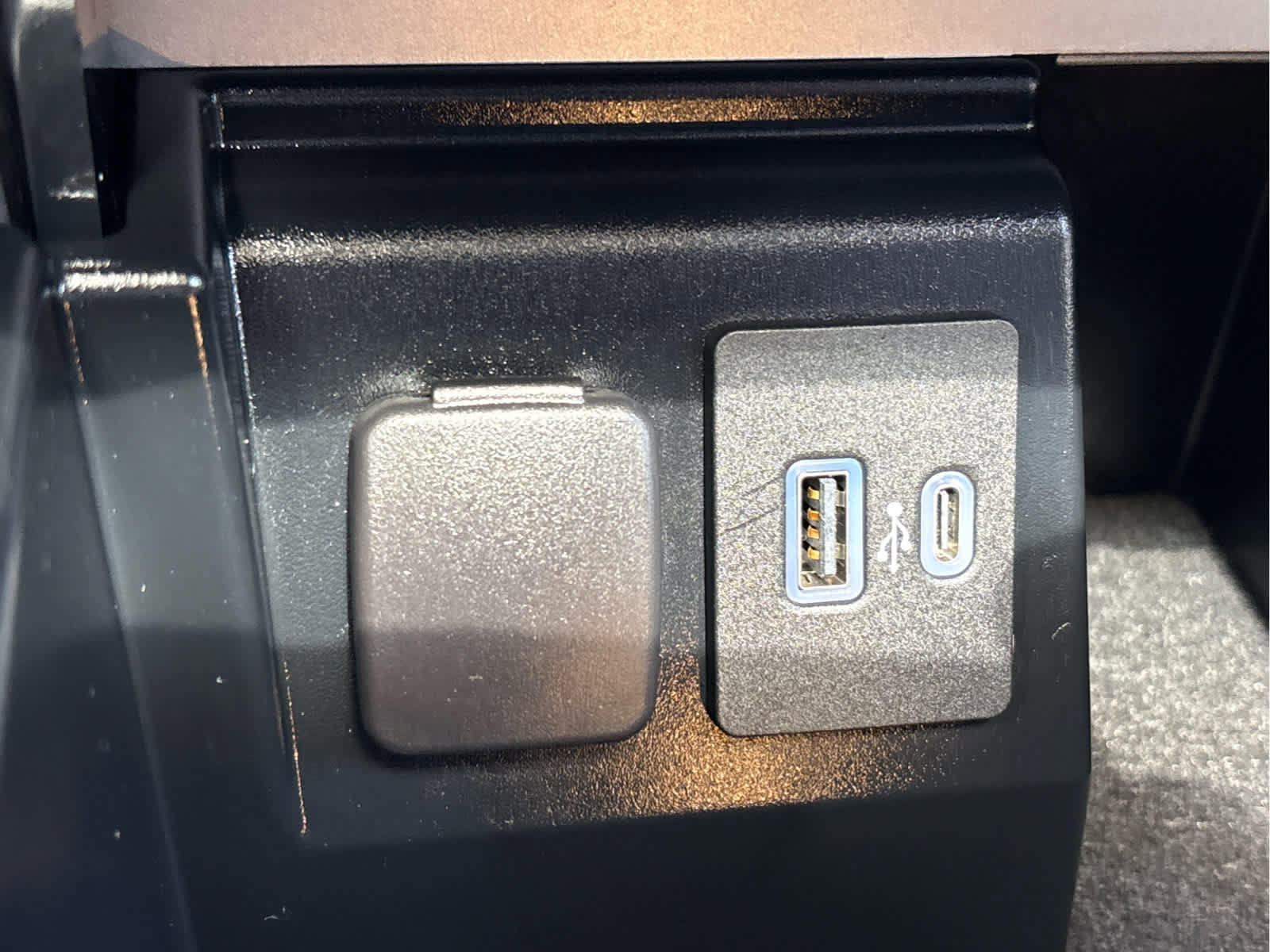 Certified 2023 Ford Explorer XLT w/ Equipment Group 202A image 21