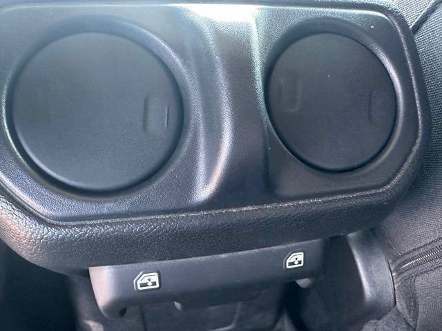 Used 2022 Jeep Wrangler Unlimited Sport AWD/4WD image 14