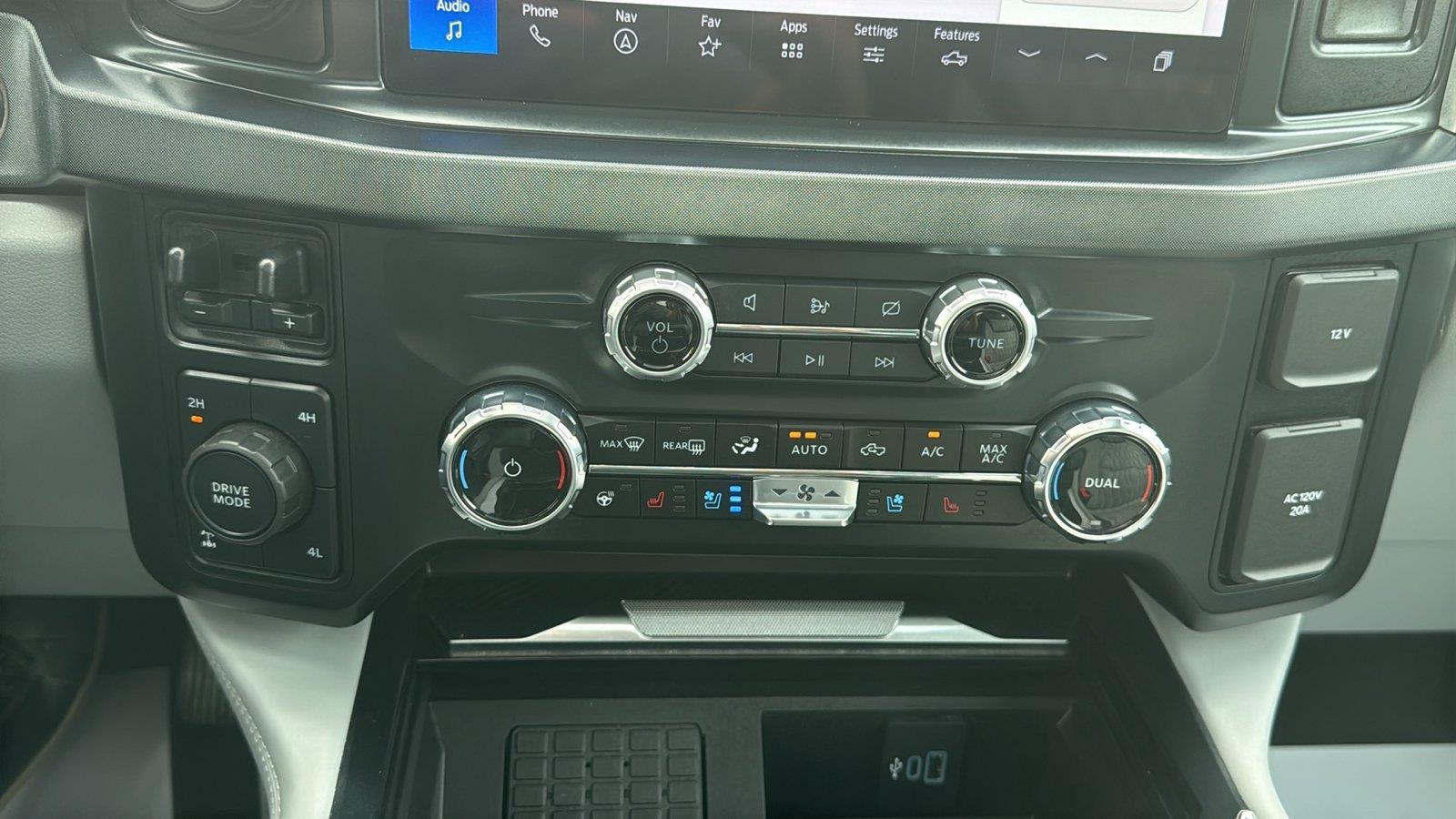 Certified 2023 Ford F350 Limited w/ FX4 Off-Road Package AWD/4WD image 27
