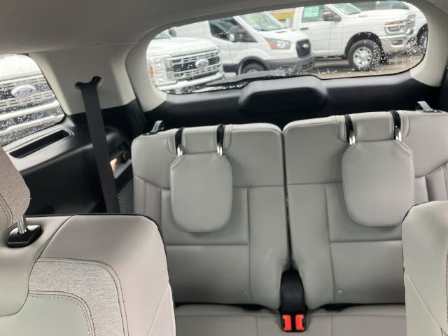 Certified 2025 Ford Explorer Active w/ Active Comfort Package RWD image 24