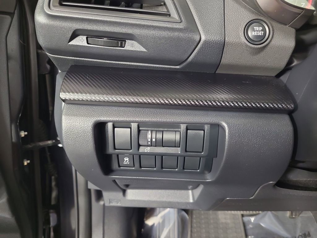 Used 2018 Subaru Crosstrek 2.0i Premium image 14