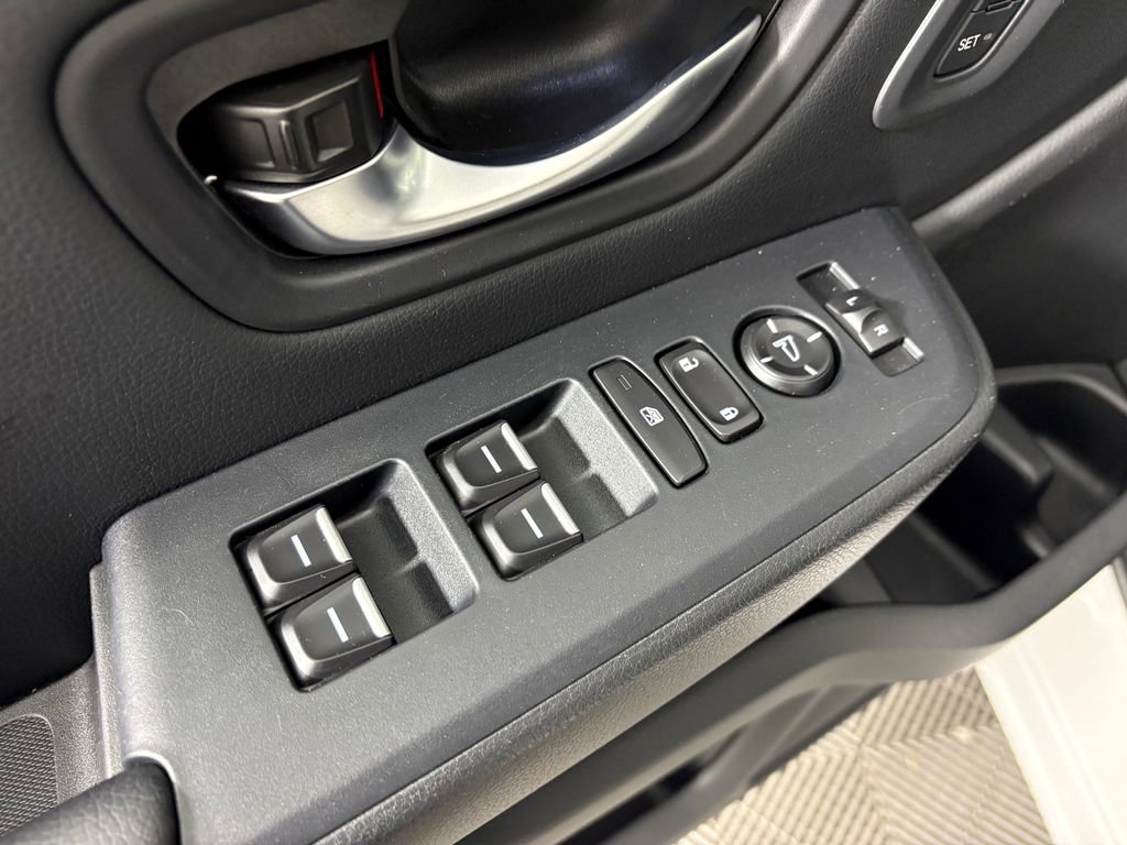 Used 2024 Honda Pilot Touring image 13