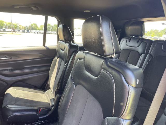 Used 2024 Jeep Grand Cherokee L Altitude AWD/4WD image 28