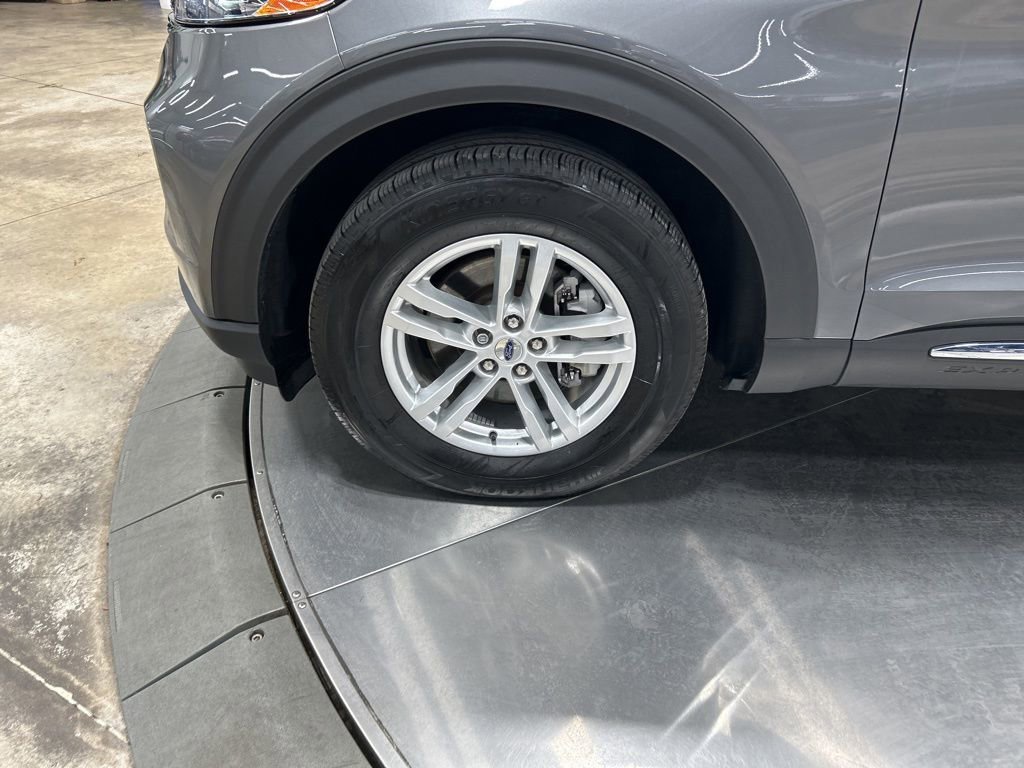Certified 2023 Ford Explorer XLT w/ Equipment Group 202A image 35