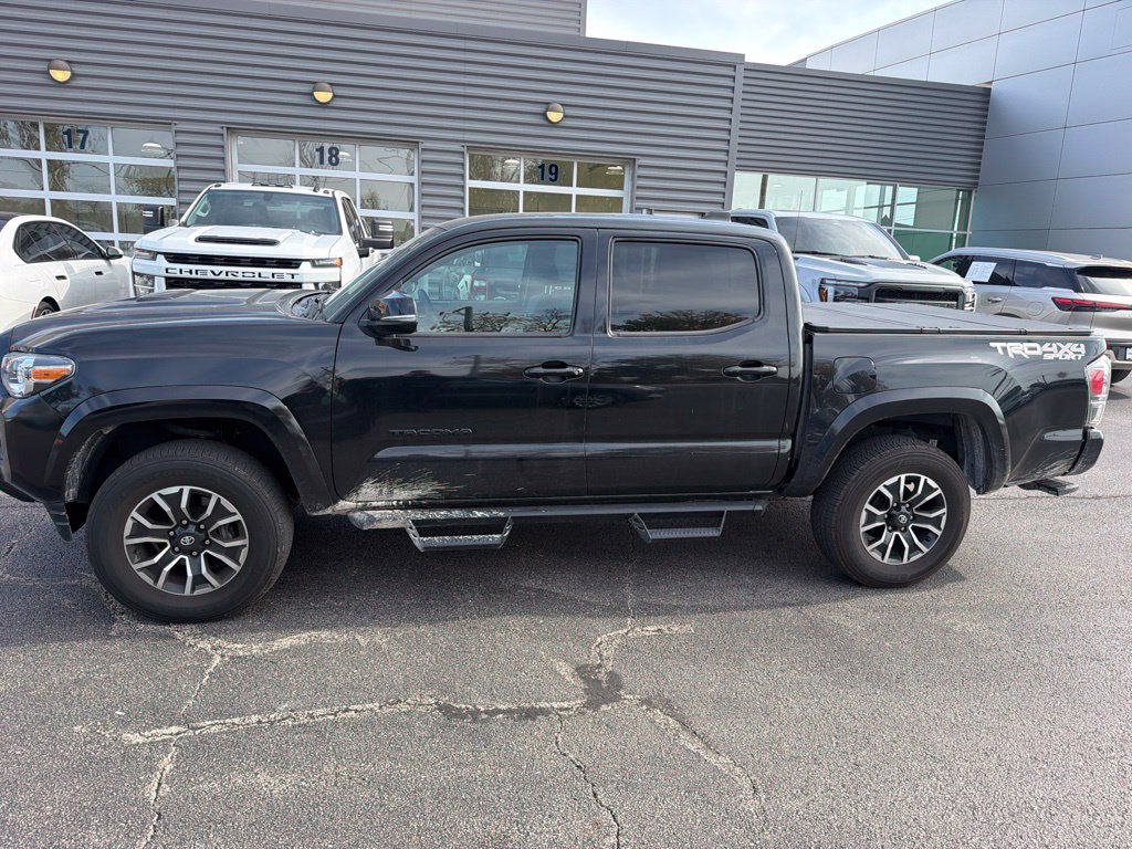 Used 2022 Toyota Tacoma TRD Sport AWD/4WD image 6