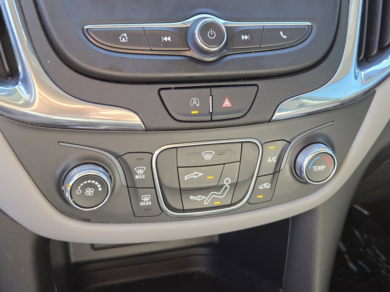 Used 2022 Chevrolet Equinox LS w/ LS Convenience Package image 21