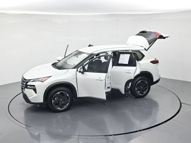 Used 2024 Nissan Rogue SV AWD/4WD image 49