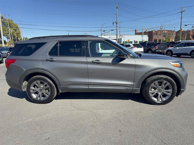 Certified 2023 Ford Explorer XLT w/ Equipment Group 202A AWD/4WD image 2