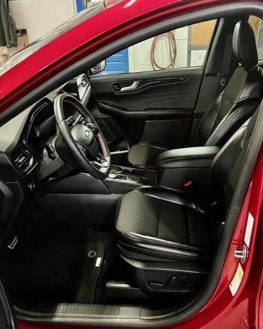 Certified 2024 Ford Escape ST-Line Select w/ Tech Pack #2 image 8