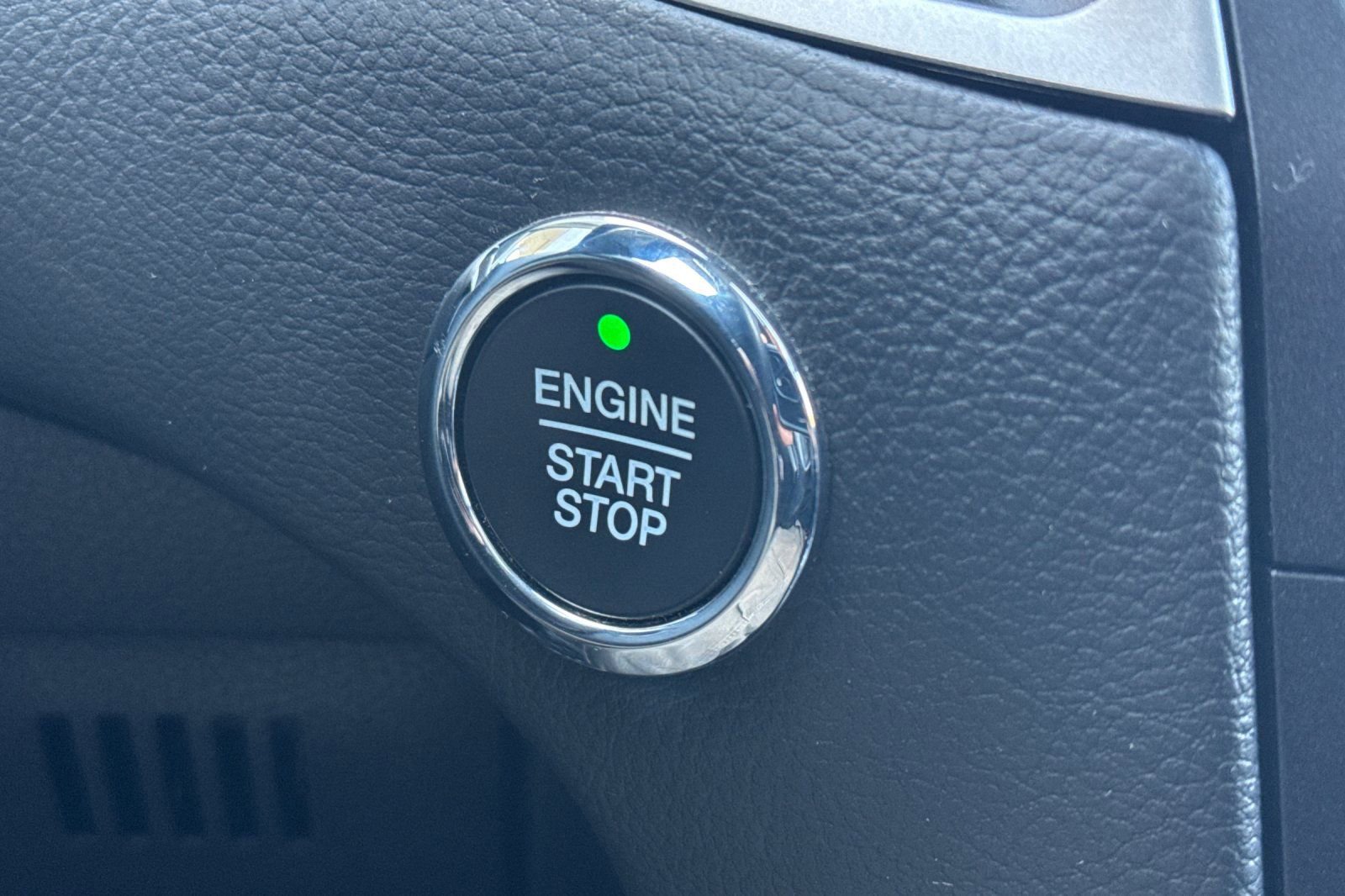 Certified 2020 Ford Edge SEL w/ Convenience Package FWD image 24