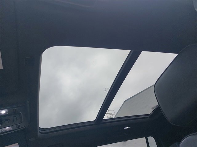 Used 2023 Chevrolet Suburban RST w/ Max Trailering Package image 30