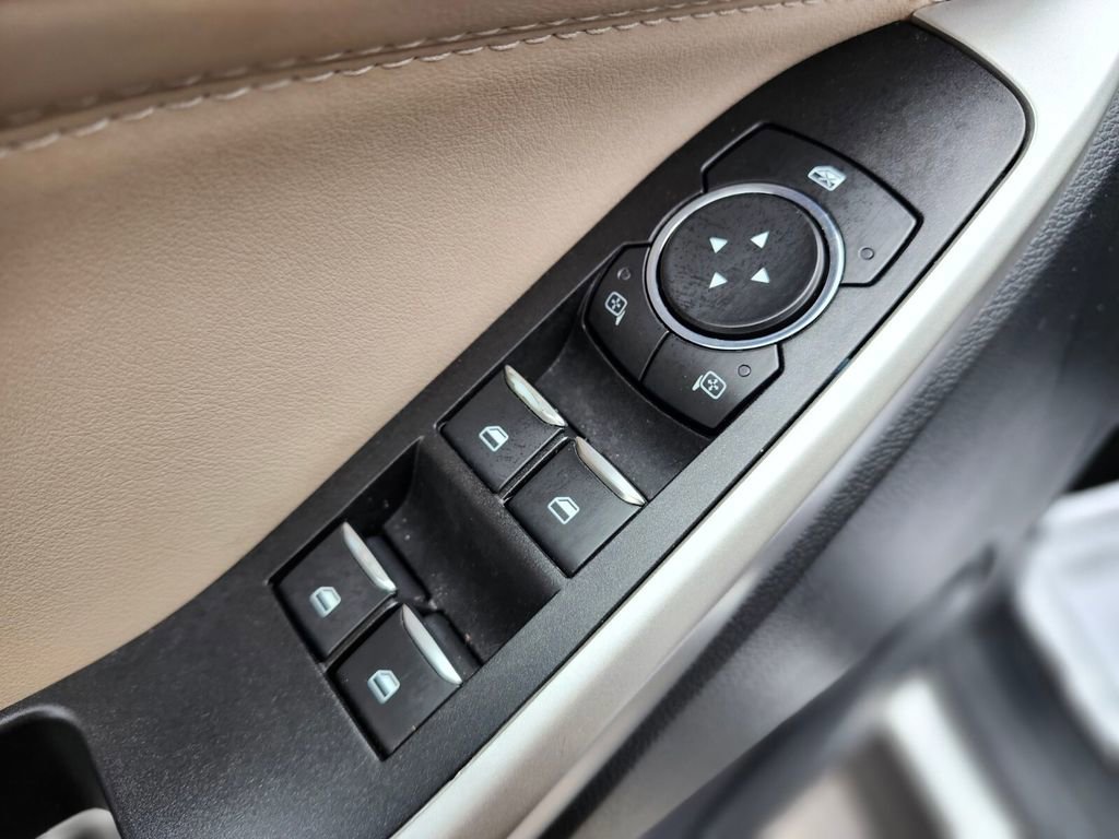 Certified 2022 Ford Explorer XLT w/ Equipment Group 202A image 18