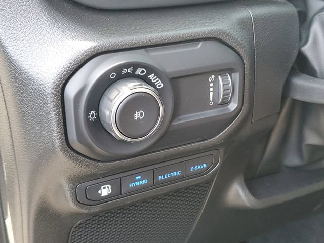 Used 2023 Jeep Wrangler Unlimited w/ Cold Weather Group AWD/4WD image 7
