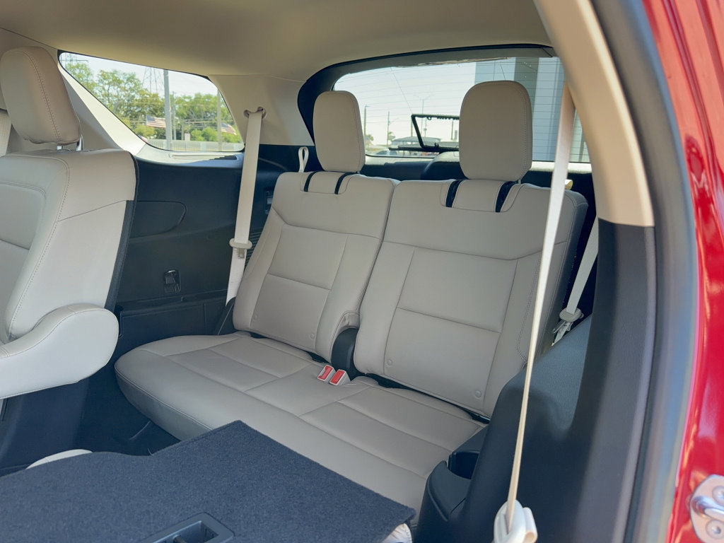 Certified 2020 Ford Explorer XLT w/ Equipment Group 202A image 13