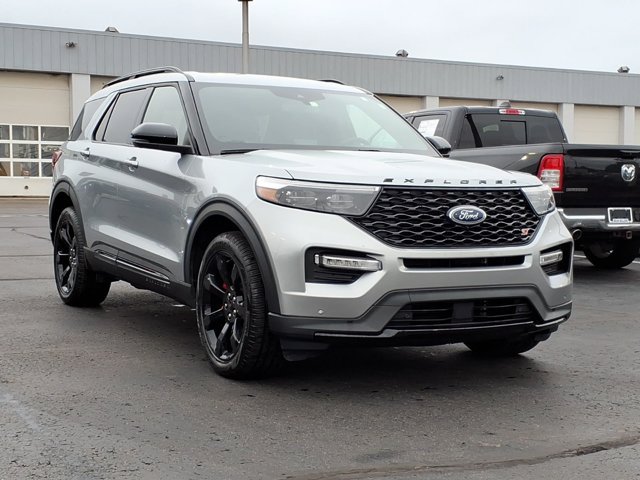 Certified 2023 Ford Explorer ST w/ Equipment Group 401A AWD/4WD image 3