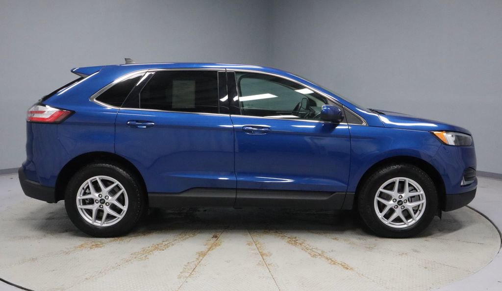 Certified 2024 Ford Edge SEL w/ Convenience Package AWD/4WD image 12