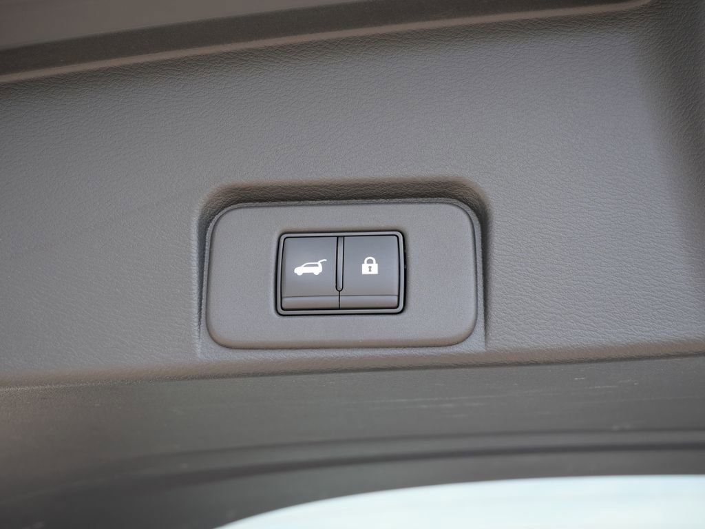 Used 2024 Nissan Rogue SV AWD/4WD image 13