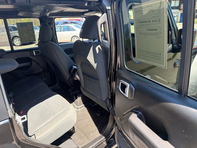 Used 2024 Jeep Wrangler Willys AWD/4WD image 24