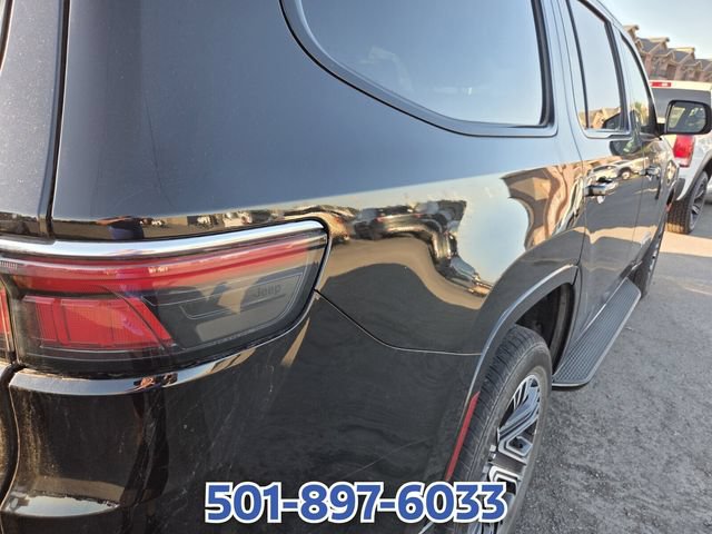 Used 2025 Jeep Wagoneer Series II w/ 8-Passenger Seating Package AWD/4WD image 7