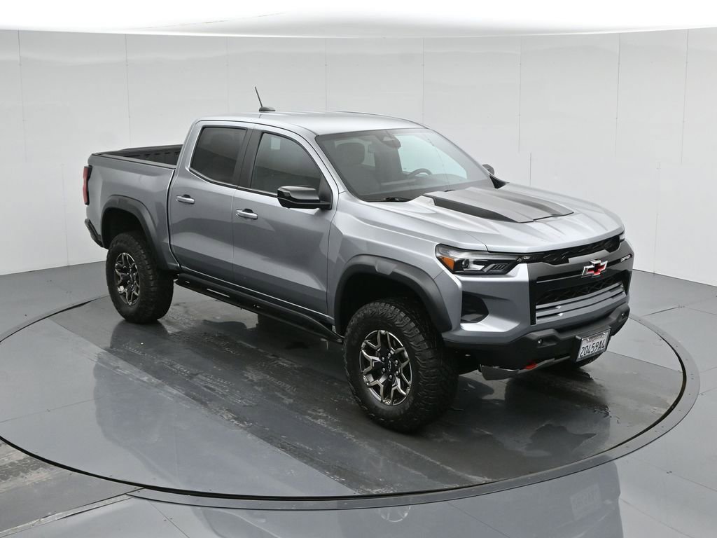 Used 2024 Chevrolet Colorado ZR2 w/ Technology Package image 42