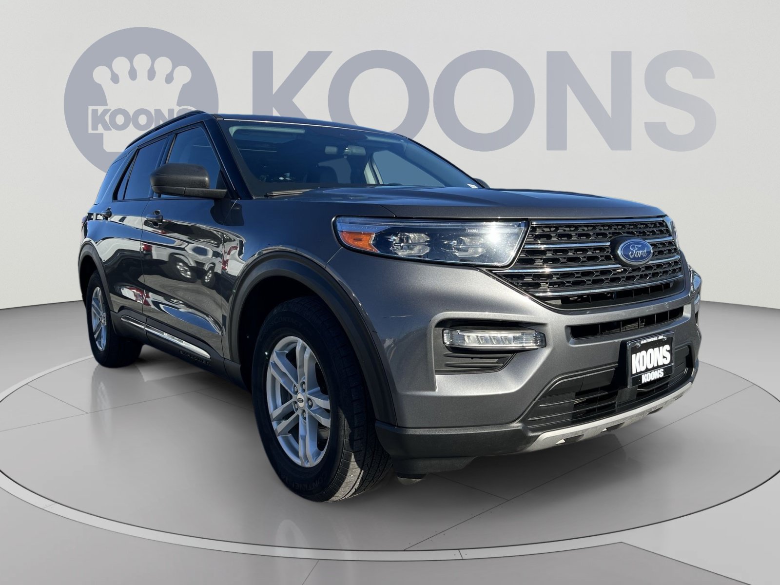 Certified 2022 Ford Explorer XLT w/ Equipment Group 202A AWD/4WD image 5