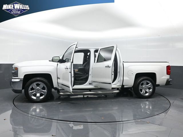 Used 2018 Chevrolet Silverado 1500 LTZ w/ Texas Edition image 28