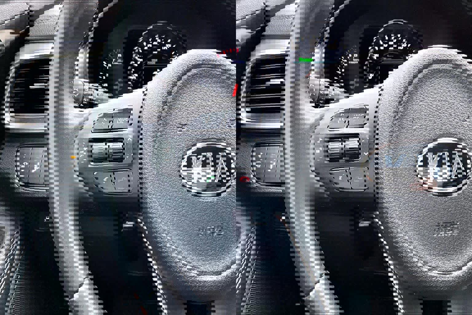 Used 2018 Kia Sorento EX image 24