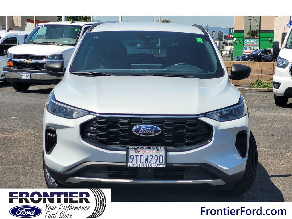 Certified 2025 Ford Escape ST-Line w/ Equipment Group 301A FWD image 3